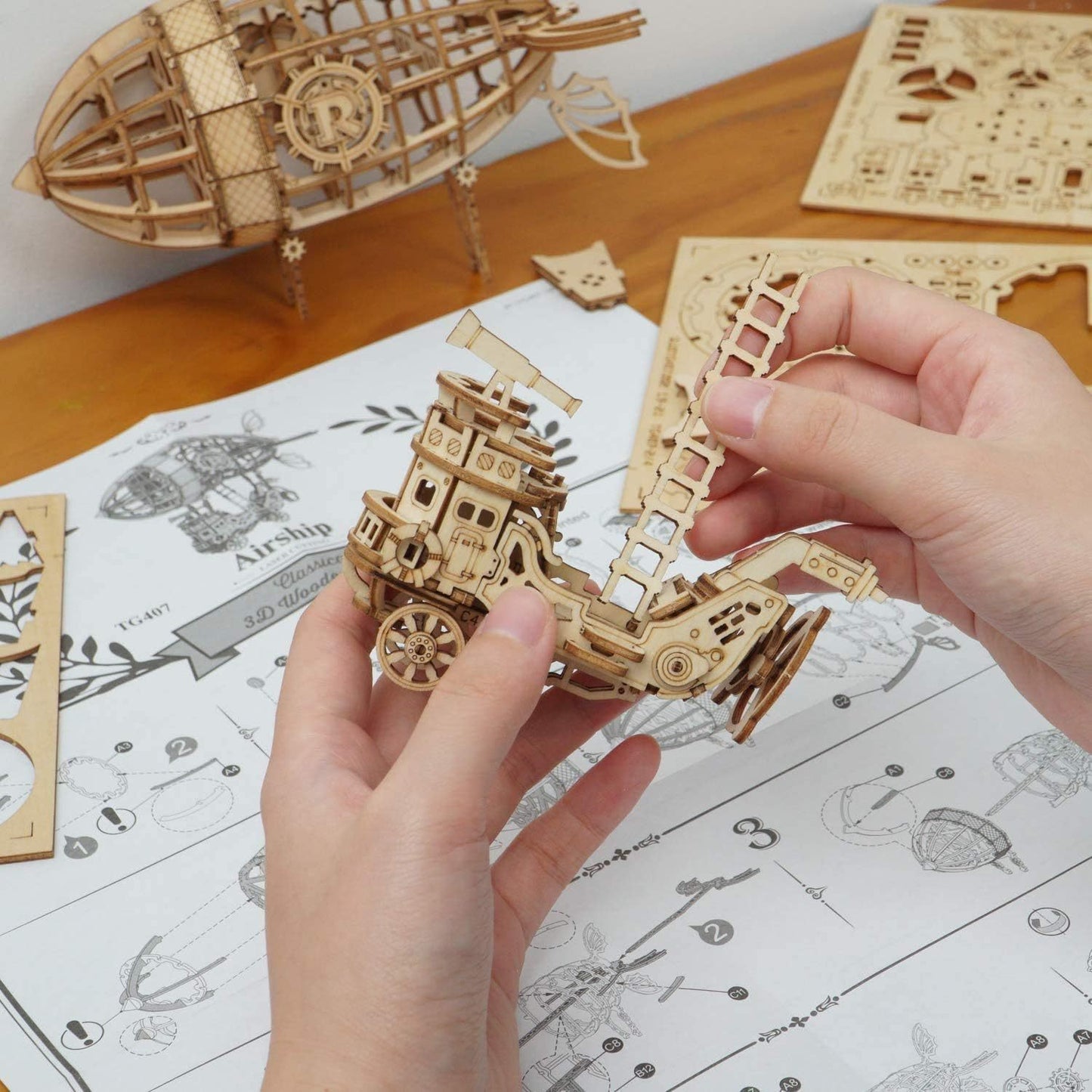 3D Wooden Puzzle Airship - DIY Model Kit to Build Wooden Model Airship Craft - Gift for Collection Lover